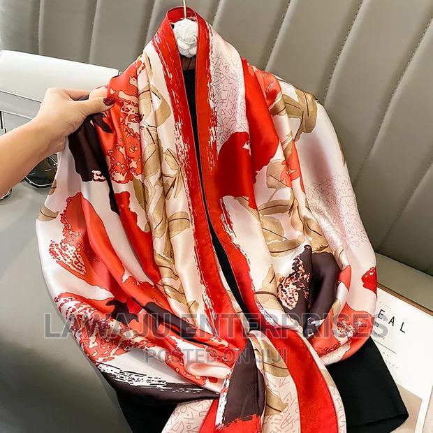 Ladies Stylish Scarf - thumbnail 3