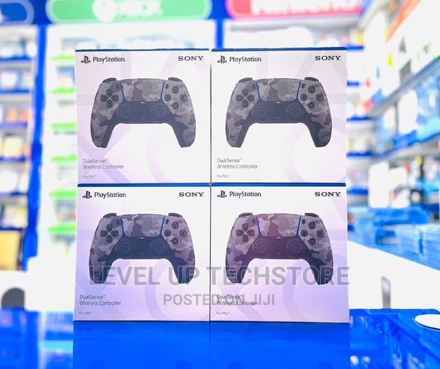 Playstation 5 Dualsense Wireless Controller Grey Camouflage - main view