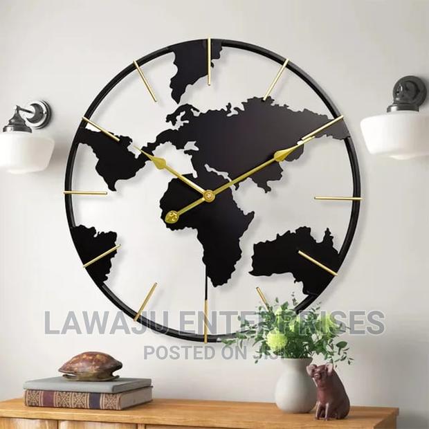 24" Earth Globe Clock - main view