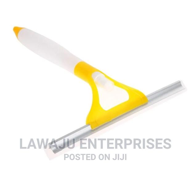Window Cleaner With Auto Soap Spray - Yellow