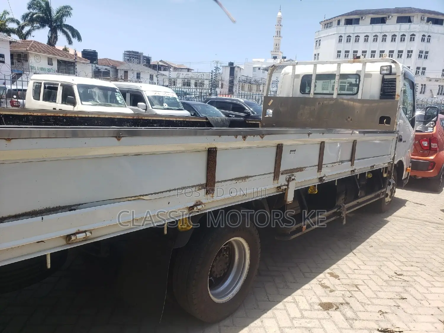 Toyota Dyna, 4 Ton, Long Chassis, 4000cc, Manual DIESEL