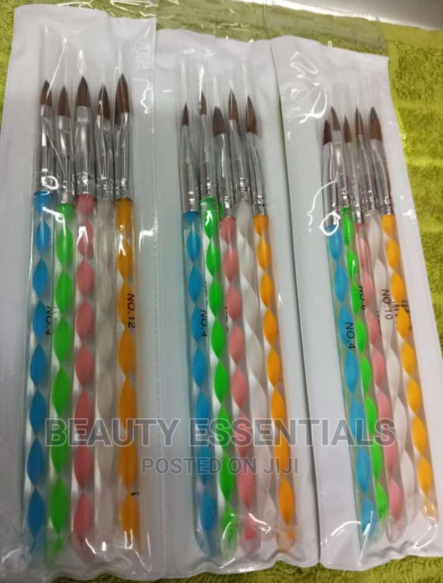 Acrylic Brushes - main view