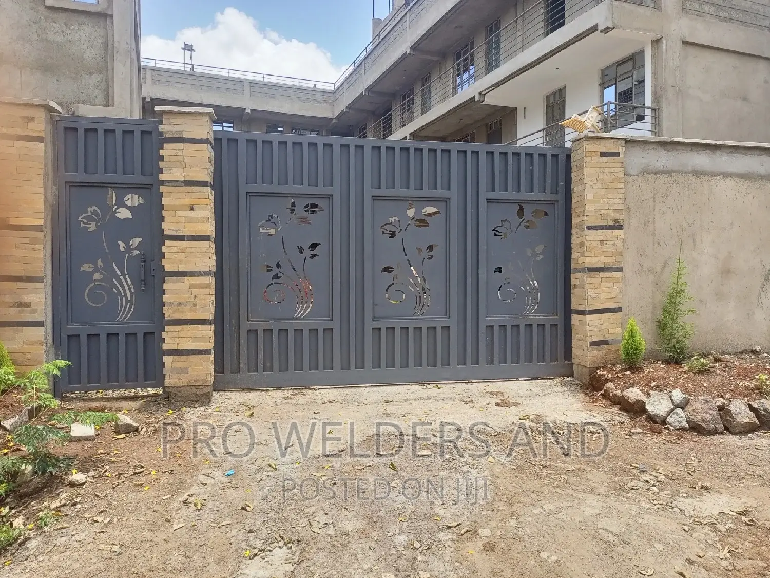 Simple Sliding Gates