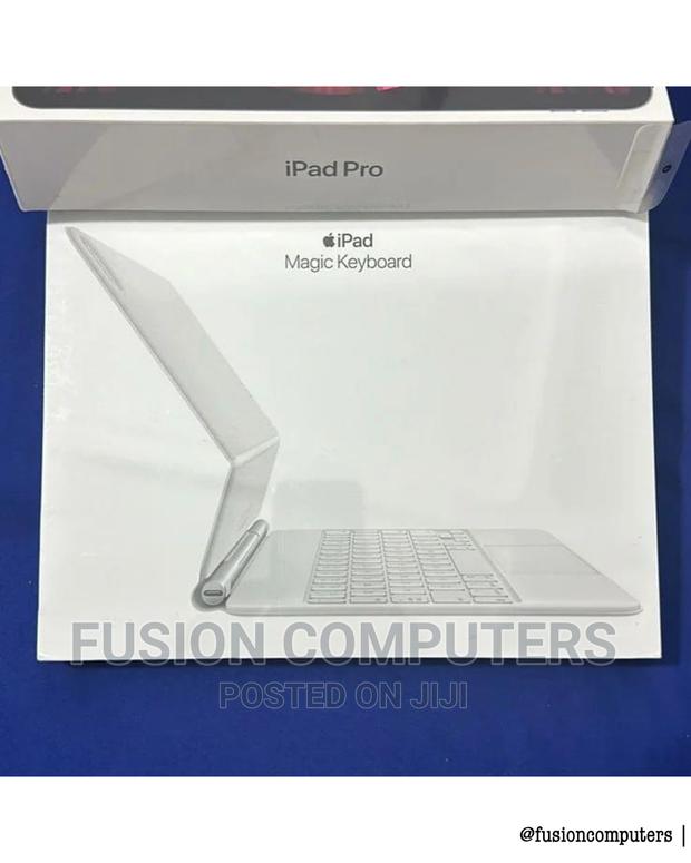 Apple iPad Magic Keyboard 11” A2261 - thumbnail 2