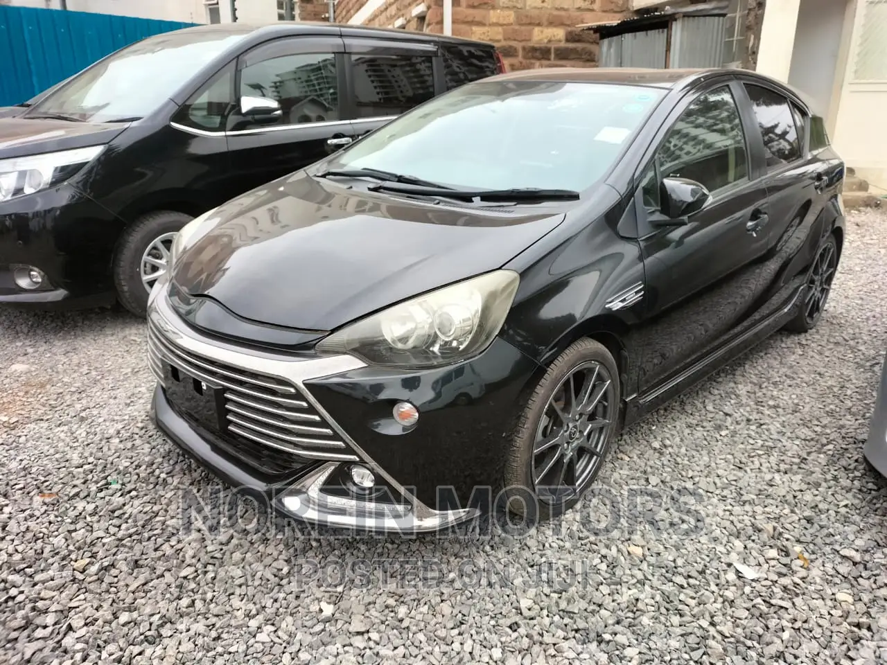 Toyota Aqua 2017 Black