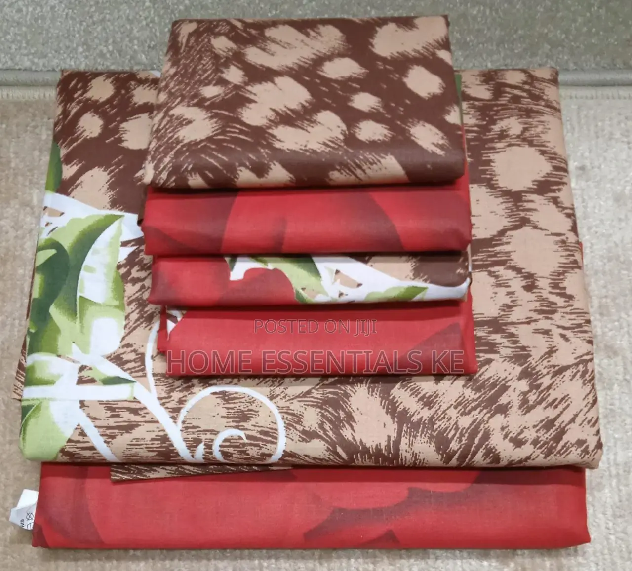 7 by 8 Cotton Bedsheet 
Two Bedsheets With Four Pillowcases