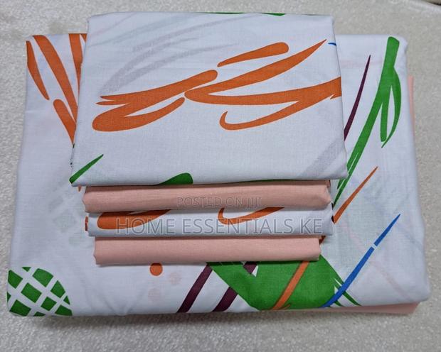 7 by 8 Cotton Bedsheet 
Two Bedsheets With Four Pillowcases - thumbnail 16