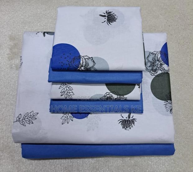 7 by 8 Cotton Bedsheet 
Two Bedsheets With Four Pillowcases - thumbnail 17