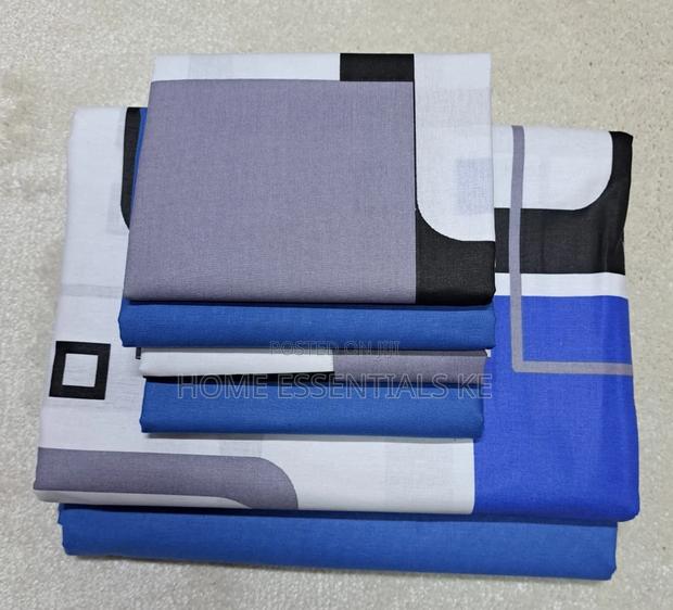 7 by 8 Cotton Bedsheet 
Two Bedsheets With Four Pillowcases - thumbnail 20