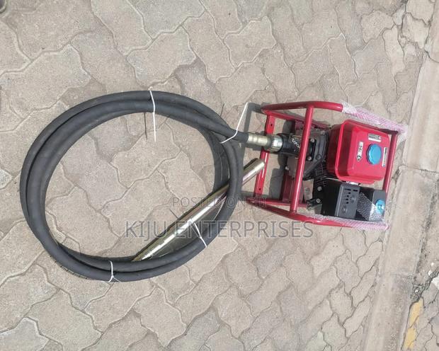 Power Vibrator and Shaft - main view