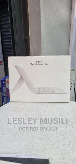 Magic Keyboard Folio Apple - main view