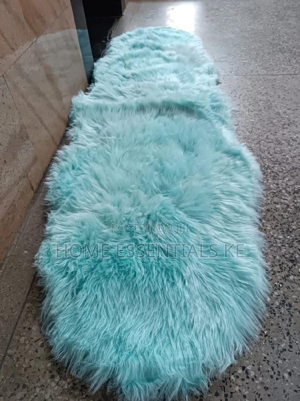 Faux Fur Mats Size 60 by 180cm - thumbnail 3