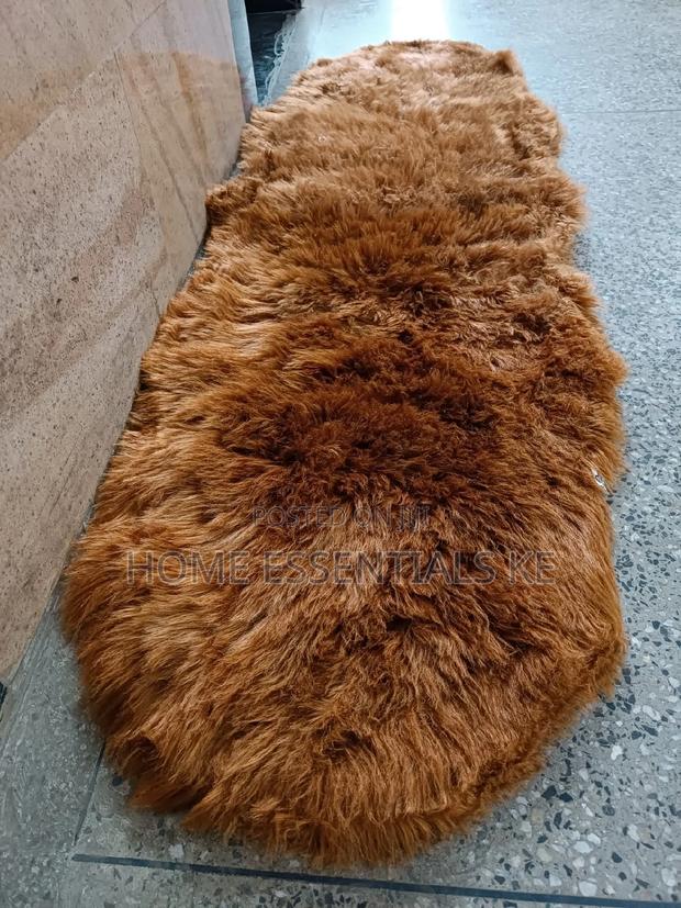 Faux Fur Mats Size 60 by 180cm - thumbnail 6