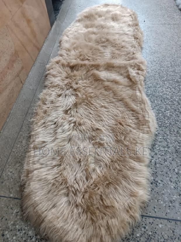 Faux Fur Mats Size 60 by 180cm - thumbnail 9