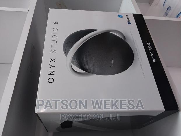 Harman Kardon Onyx Studio 8 - main view