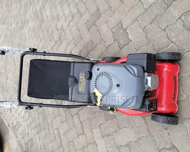 Lawnmower on Offer - thumbnail 2