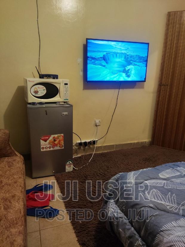 Cozy Airbnb Studio Apartment (Bedsitter/Studio) - thumbnail 3