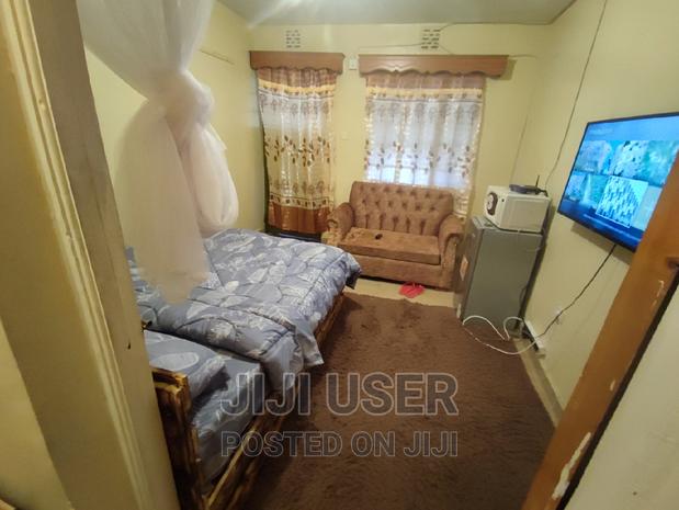 Cozy Airbnb Studio Apartment (Bedsitter/Studio) - thumbnail 15