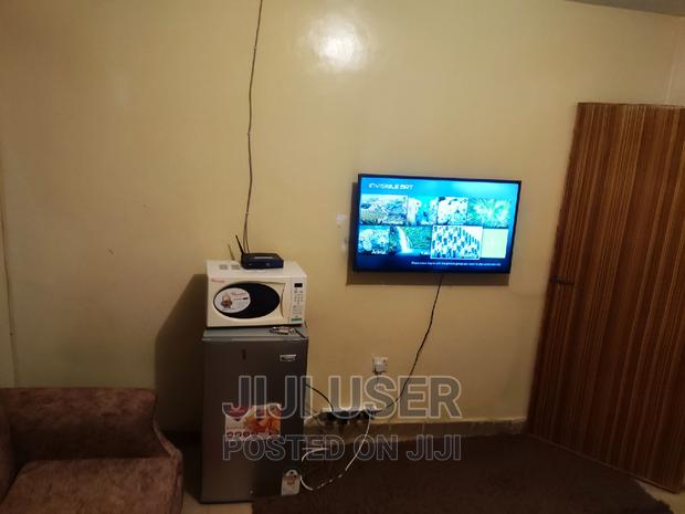 Cozy Airbnb Studio Apartment (Bedsitter/Studio) - thumbnail 9