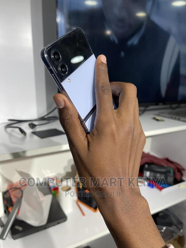 Samsung Galaxy Z Flip4 256 GB Black