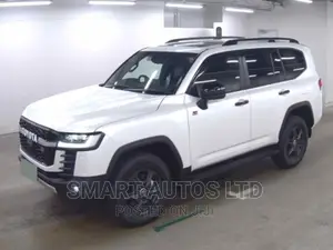 Toyota Land Cruiser 2022 Pearl