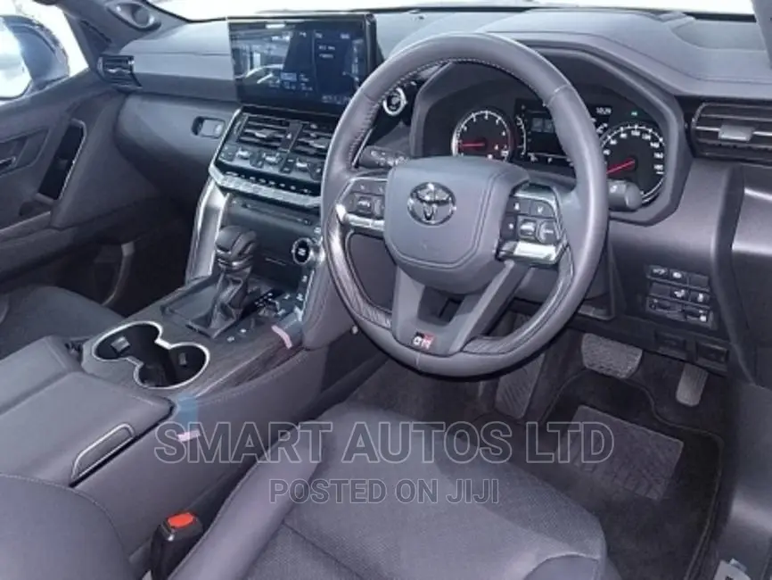 Toyota Land Cruiser 2022 Pearl