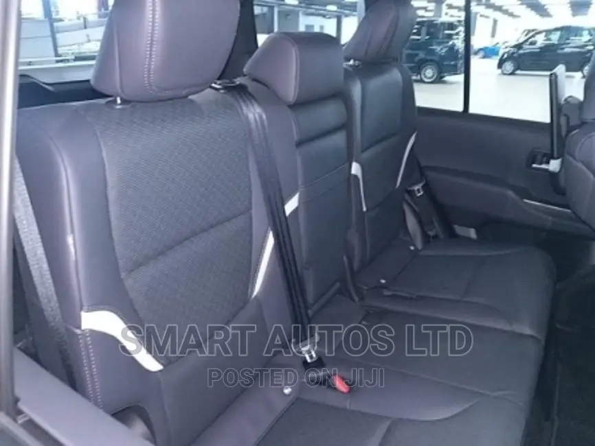 Toyota Land Cruiser 2022 Pearl