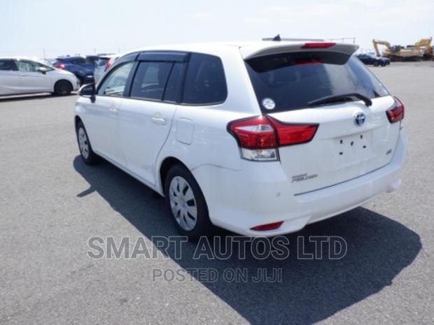 Toyota Corolla Fielder 2016 White - thumbnail 3