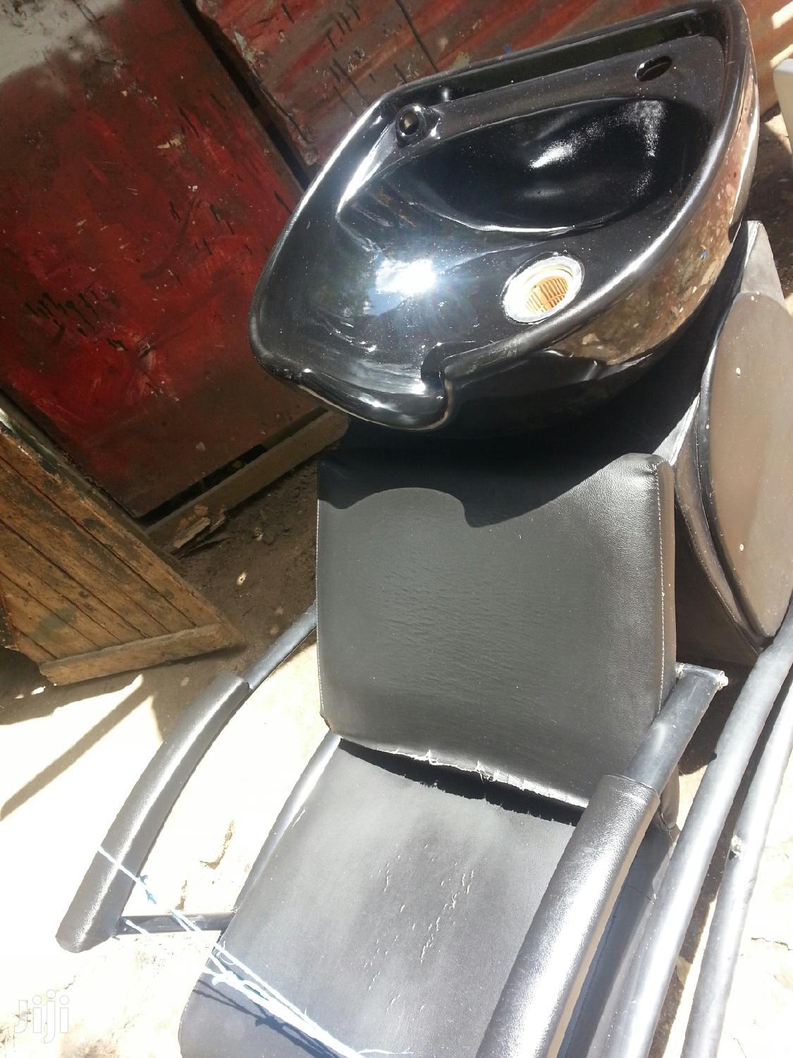 Salon Seat With Basin