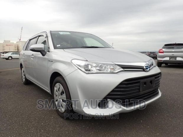 Toyota Corolla Fielder 2016 Silver