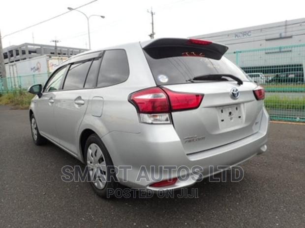 Toyota Corolla Fielder 2016 Silver - thumbnail 3