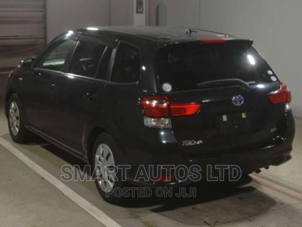 Toyota Corolla Fielder 2016 Black - thumbnail 4
