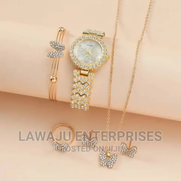 Wrist Watch With Bracelet Gift