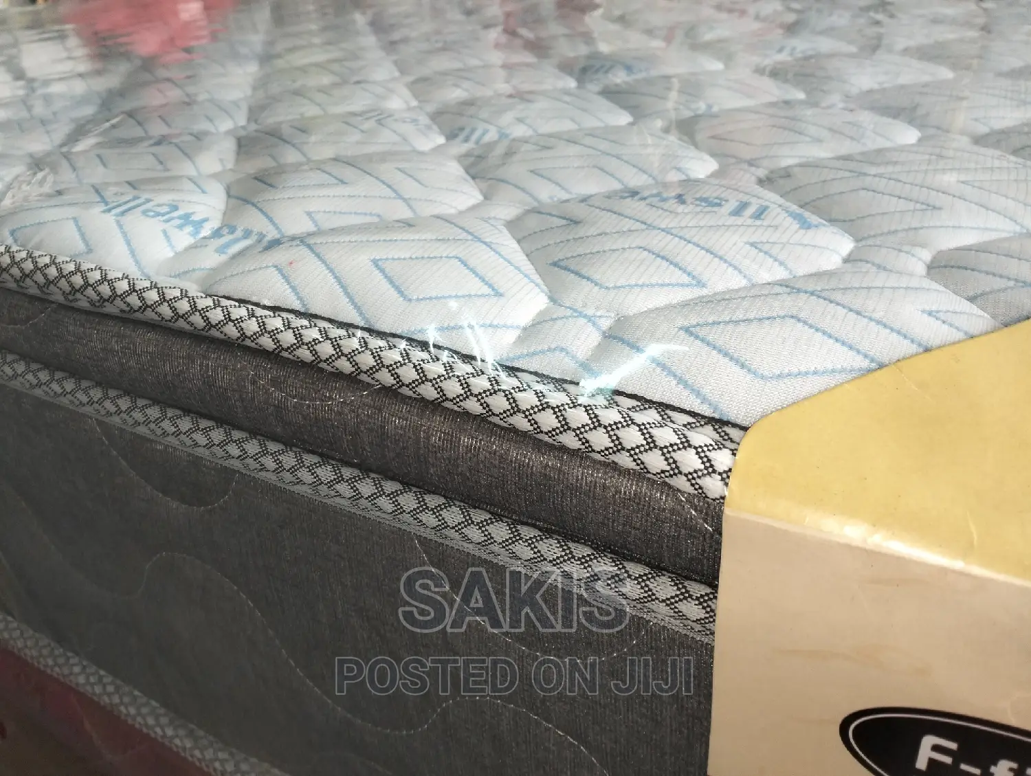 Warranty 7yrs! 6 X 6 X 10 Extra HD Mattresses With Topper!