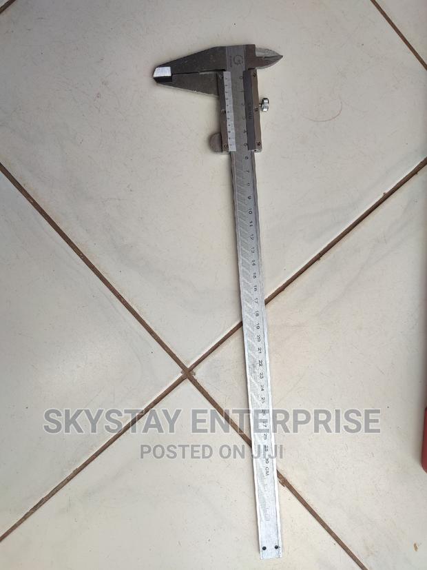 Manual Vernier Caliper 300mm - thumbnail 8