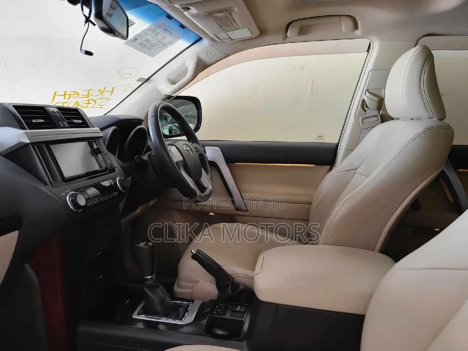 Toyota Land Cruiser 2016 White