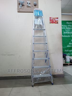8 Step Aluminium Ladder - thumbnail 2