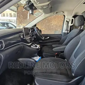 Mercedes-Benz Viano 2017 Silver