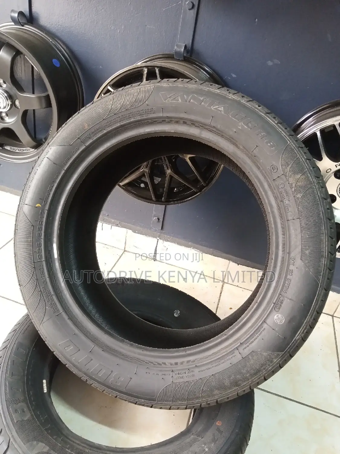 225/55r17 Boto Tyre