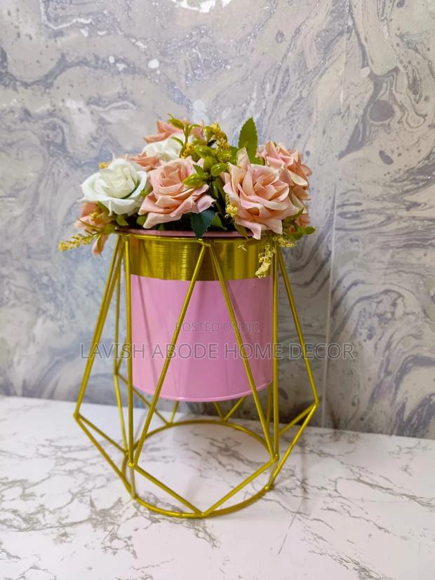 Classic Nordic Pink Flower Vase With Flowers