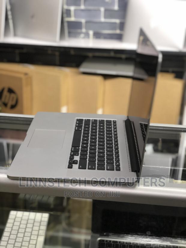 Laptop Apple MacBook Pro 2015 16GB Intel Core I7 SSD 256GB - thumbnail 3