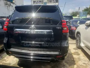 Toyota Land Cruiser Prado 2.8 2018 Black