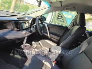 Toyota RAV4 2016 Red
