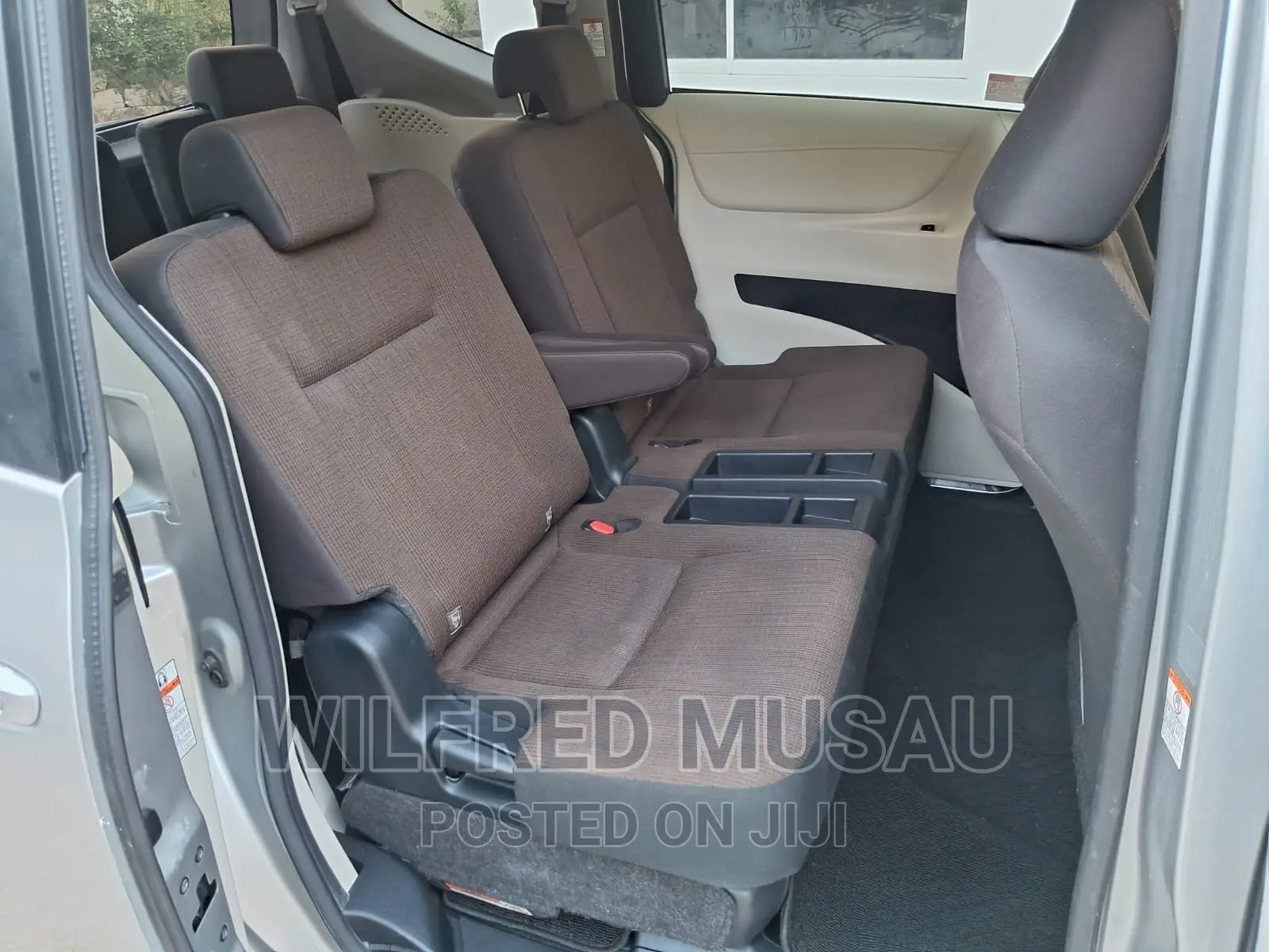 Toyota Sienta 2016 Silver