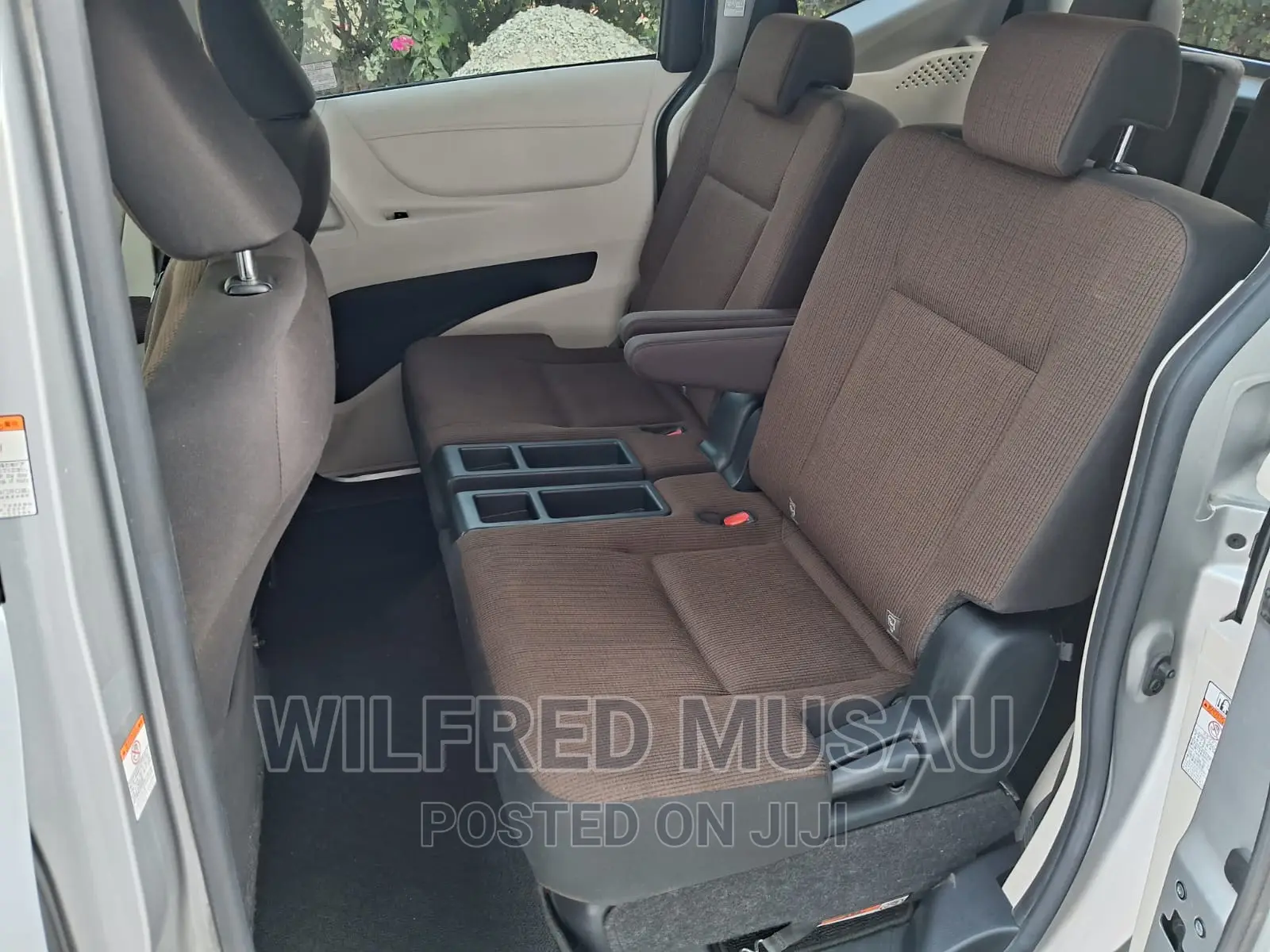 Toyota Sienta 2016 Silver
