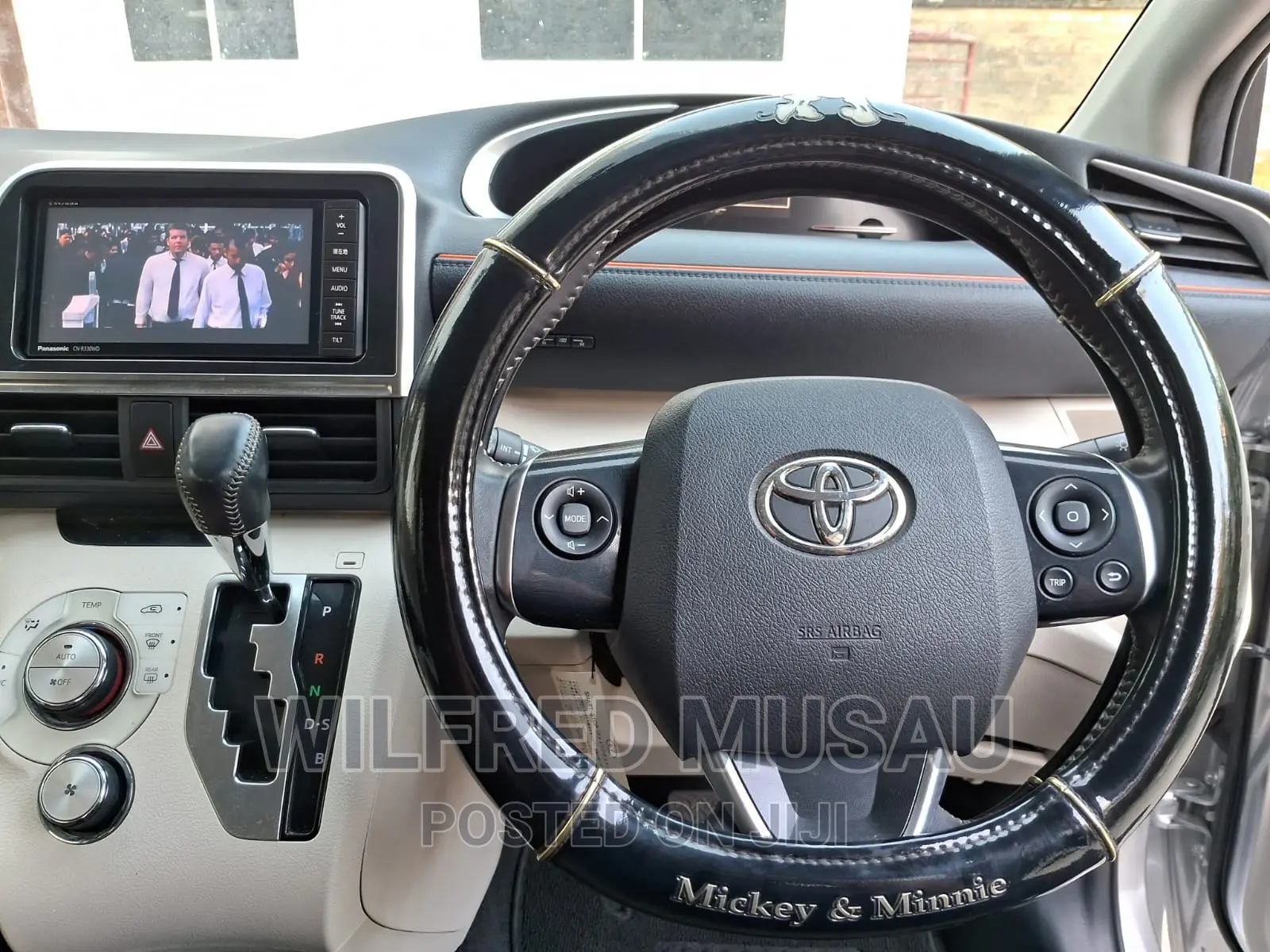 Toyota Sienta 2016 Silver