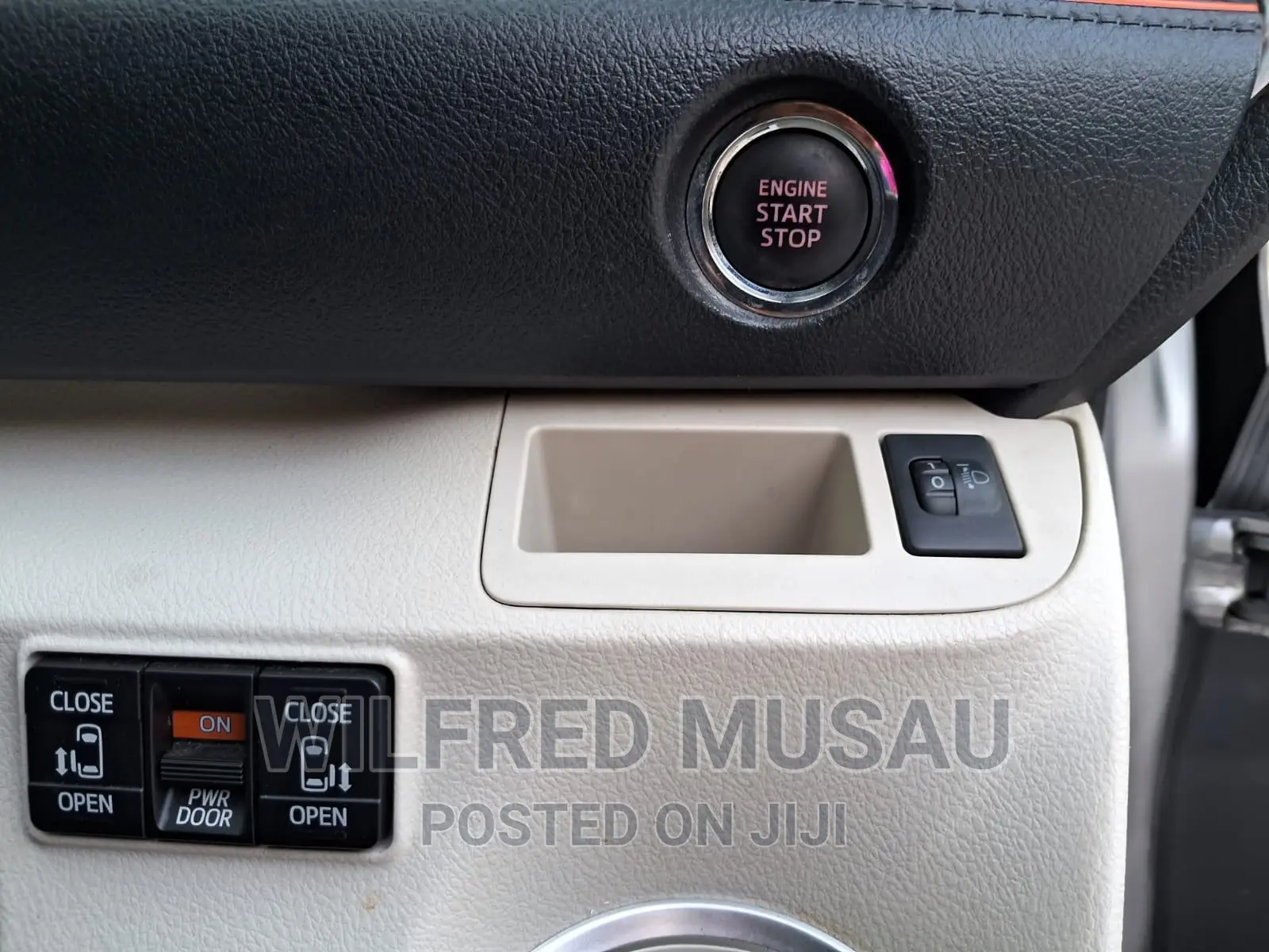 Toyota Sienta 2016 Silver
