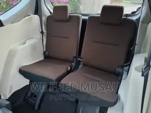 Toyota Sienta 2016 Silver