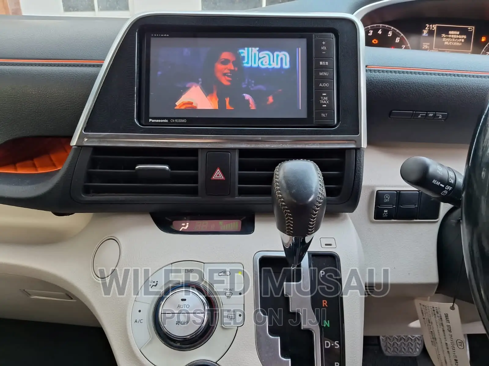 Toyota Sienta 2016 Silver