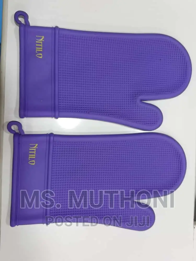 *UK'S Nitilo Silicone Oven Gloves